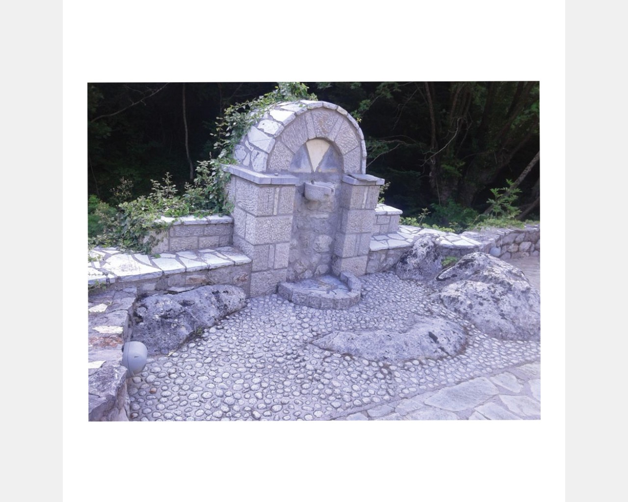 Βρύσες
