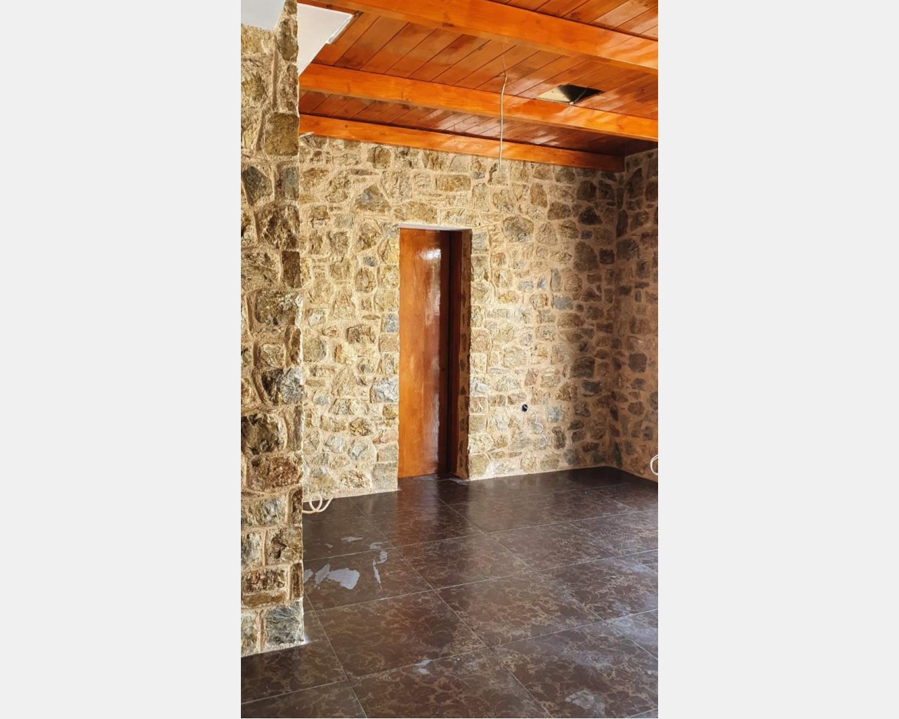 Ανακαίνιση μαγαζιού εστίασης