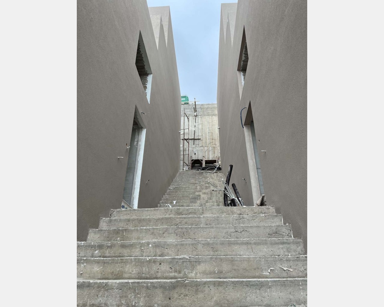 Κατασκευή τουριστικών καταλυμάτων στην Σαρωνίδα